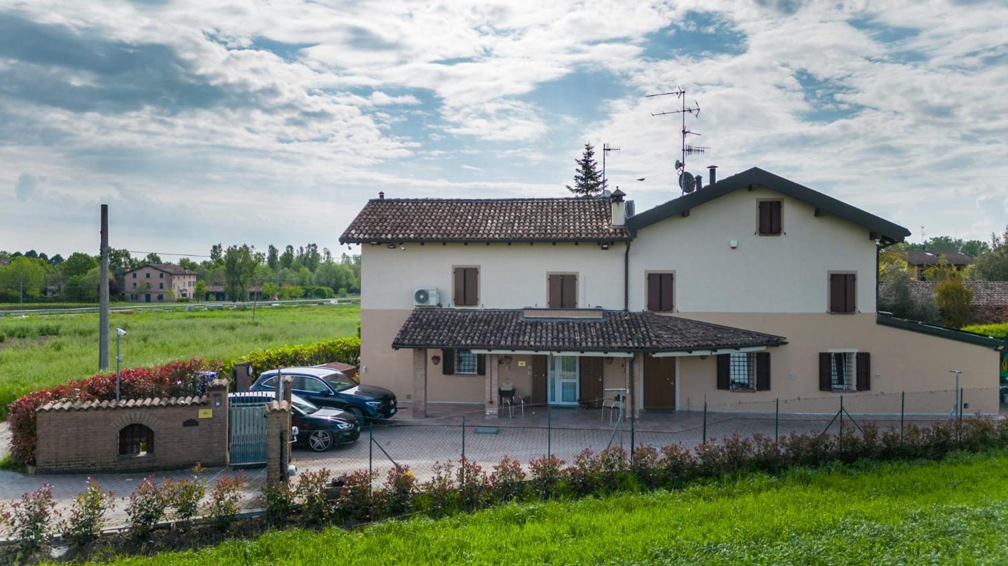 Due Maesta Home Reggio Emilia Kültér fotó
